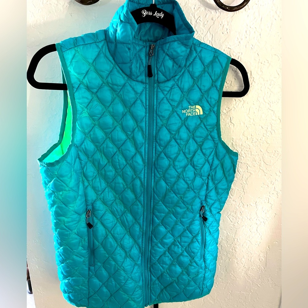 Womens North Face Thermaoball vest